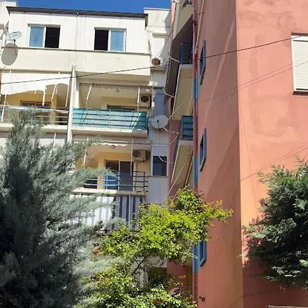 Bogdani Apartment Golem (Tirana)